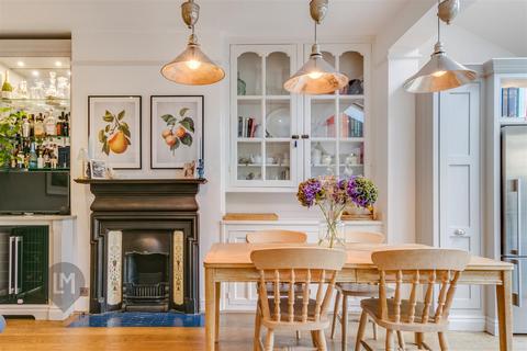 4 bedroom house for sale, Normanton Avenue, London