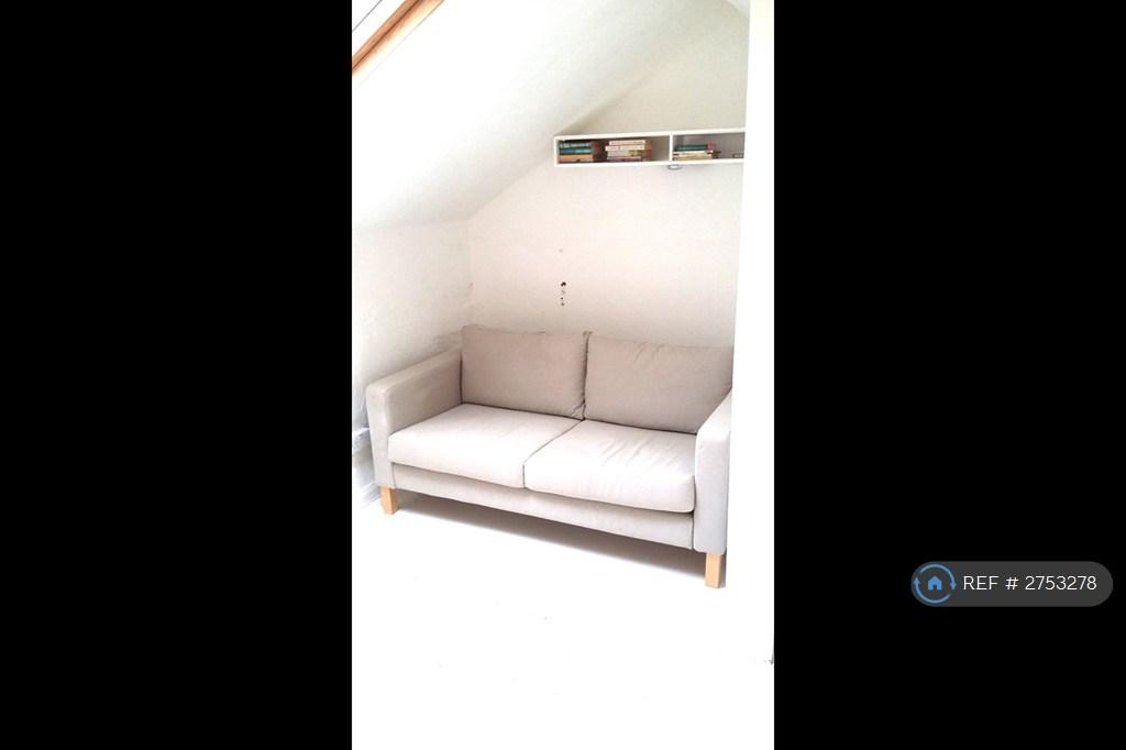 Extra Sitting Area