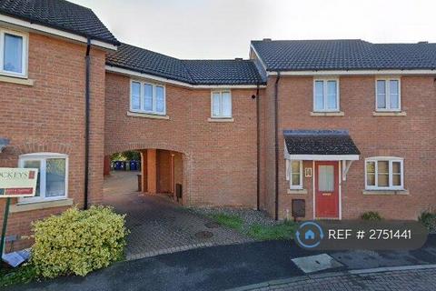 3 bedroom terraced house to rent, Clare Drive, Highfields Caldecote, Cambridge, CB23