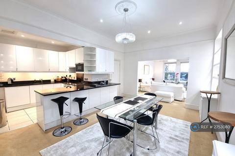 3 bedroom maisonette to rent, Petersham Road, Richmond, Surrey, TW10