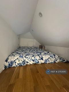 1 bedroom in a house share to rent, Western Road, Mitcham, CR4