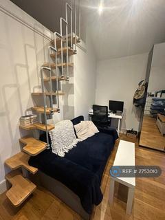1 bedroom in a house share to rent, Western Road, Mitcham, CR4