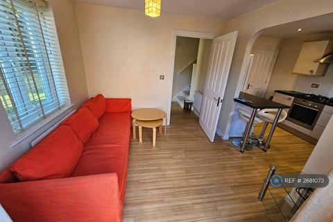 5 bedroom end of terrace house to rent, Baxendale  Road, Chichester, PO19