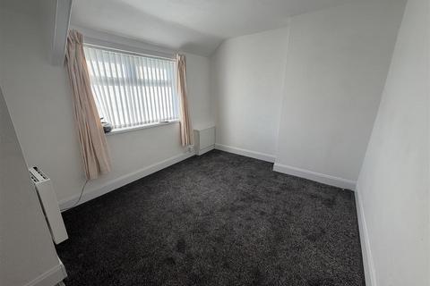 undefined, Warwick Road, Doncaster DN2