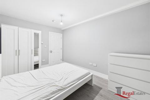 House share to rent, Sandringham Road, London