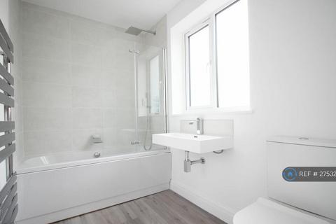 4 bedroom semi-detached house to rent, Pegwell Road, Ramsgate, CT11