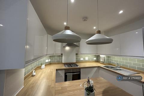 1 bedroom flat to rent, Whyteleafe Hill, Whyteleafe, CR3