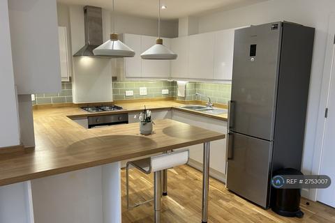 1 bedroom flat to rent, Whyteleafe Hill, Whyteleafe, CR3