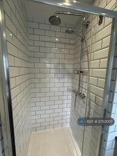 1 bedroom flat to rent, Whyteleafe Hill, Whyteleafe, CR3