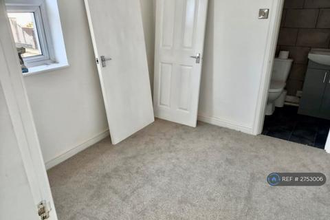 1 bedroom flat to rent, Bank Square, Southport, PR9