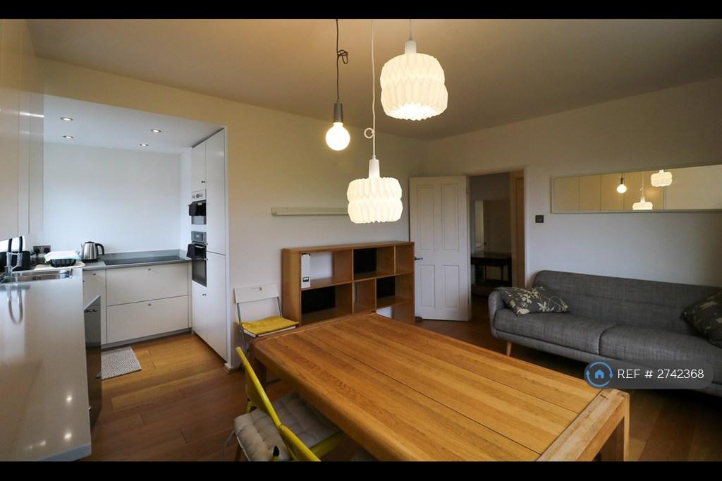 Openplan Flat With Wood Floors