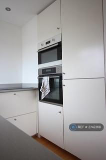 1 bedroom flat to rent, Glover House, London, NW6