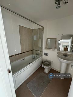 2 bedroom flat to rent, Main Street, Cambuslang, Glasgow, G72