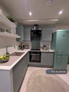 Studio to rent, Raleigh Road, London, N8