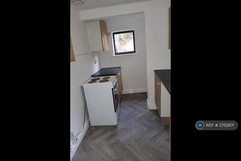 2 bedroom terraced house to rent, Penn Street, Manchester, M40