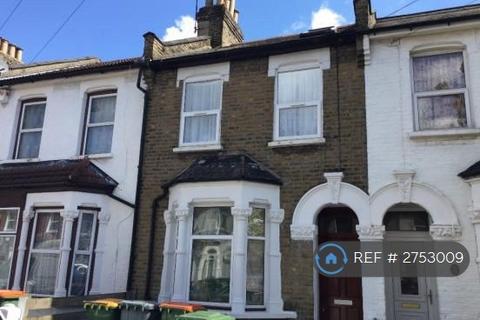 2 bedroom maisonette to rent, London, London, E6