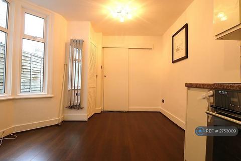 2 bedroom maisonette to rent, London, London, E6