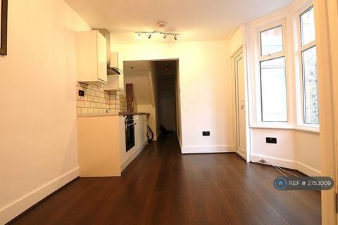 2 bedroom maisonette to rent, London, London, E6