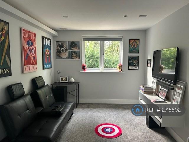 Games/Tv/Snug/Office Room