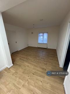 2 bedroom flat to rent, High Street, Sheerness, ME12