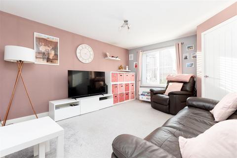 3 bedroom detached house for sale, Elder Avenue, Stotfold SG5 4ST