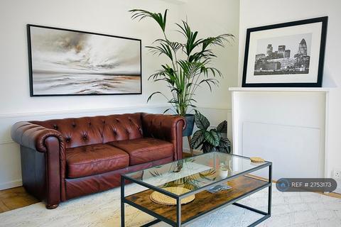 2 bedroom flat to rent, Princeton Street, London, WC1R