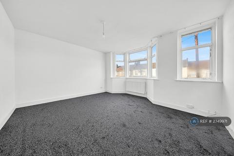3 bedroom terraced house to rent, Church Road, London, E12