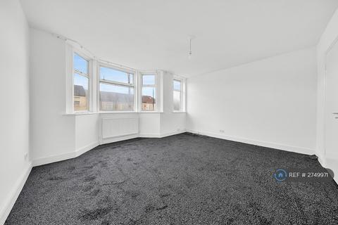 3 bedroom terraced house to rent, Church Road, London, E12