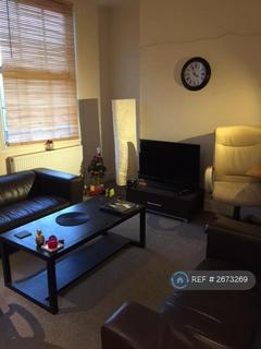 2 bedroom flat to rent, Regent Street, Leamington Spa, CV32