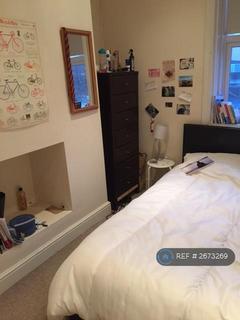 2 bedroom flat to rent, Regent Street, Leamington Spa, CV32