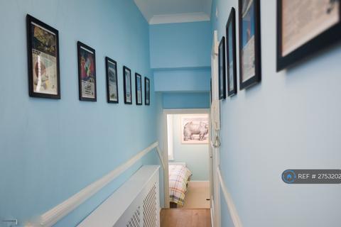 1 bedroom flat to rent, Cotleigh Road, London, NW6