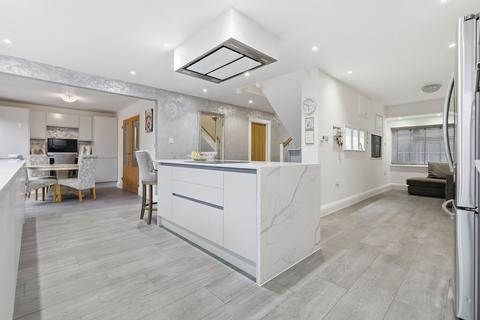 4 bedroom detached house for sale, Lindon Road, Wickford, SS11
