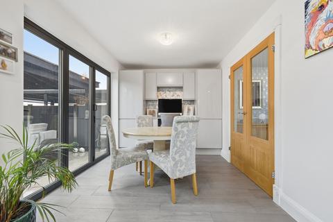4 bedroom detached house for sale, Lindon Road, Wickford, SS11