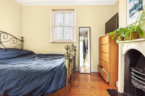 2 bedroom terraced house to rent, Duke Street, Windsor, SL4