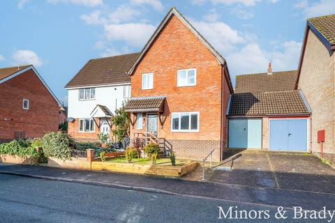 3 bedroom semi-detached house to rent, Lindford Drive, Norwich