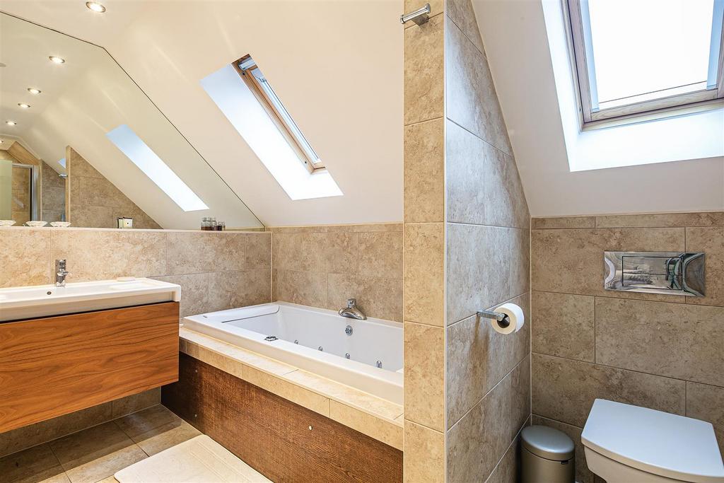 Ensuite to bedroom five