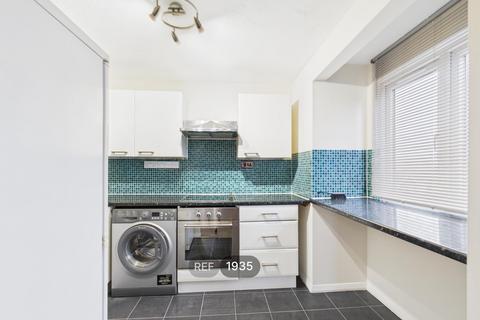 1 bedroom flat to rent, Hunting Gate, Colchester, CO1 2XE