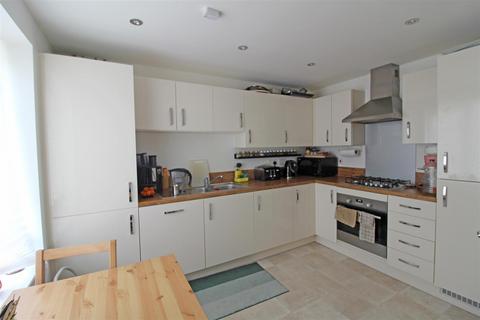 3 bedroom link detached house to rent, Marigold Crescent, Didcot