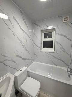 2 bedroom flat to rent, Fulbourne Road, Walthamstow, E17
