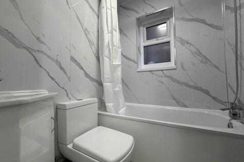 2 bedroom flat to rent, Fulbourne Road, Walthamstow, E17