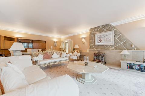 5 bedroom detached house for sale, Sharon House, The Lane, Dullatur G68