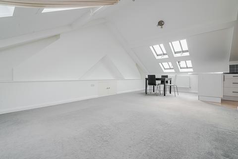 1 bedroom flat to rent, 7 Penhurst Mansions