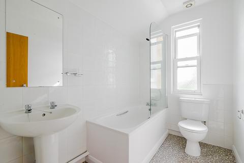1 bedroom flat to rent, 7 Penhurst Mansions