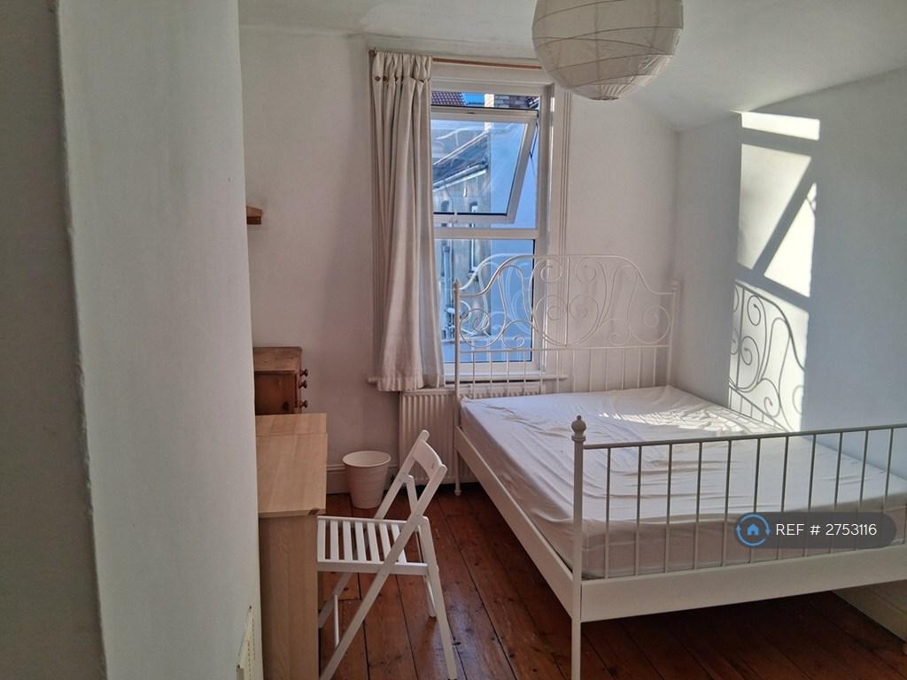 Middle Floor Bedroom