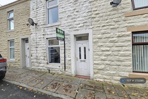 3 bedroom terraced house to rent, Lee Street, Accrington, BB5