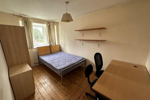 undefined, Belgrave Mews, Uxbridge