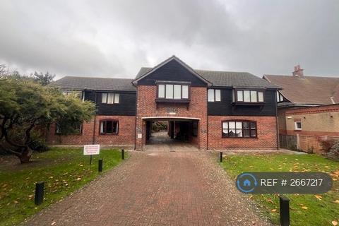 2 bedroom flat to rent, Elizabeth Court, Bembridge, PO35