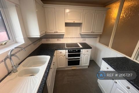 2 bedroom flat to rent, Elizabeth Court, Bembridge, PO35