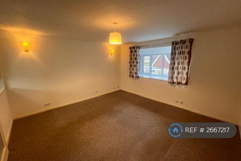 2 bedroom flat to rent, Elizabeth Court, Bembridge, PO35