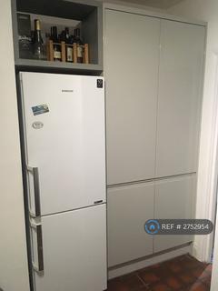 3 bedroom maisonette to rent, Millpond Estate, London, SE16
